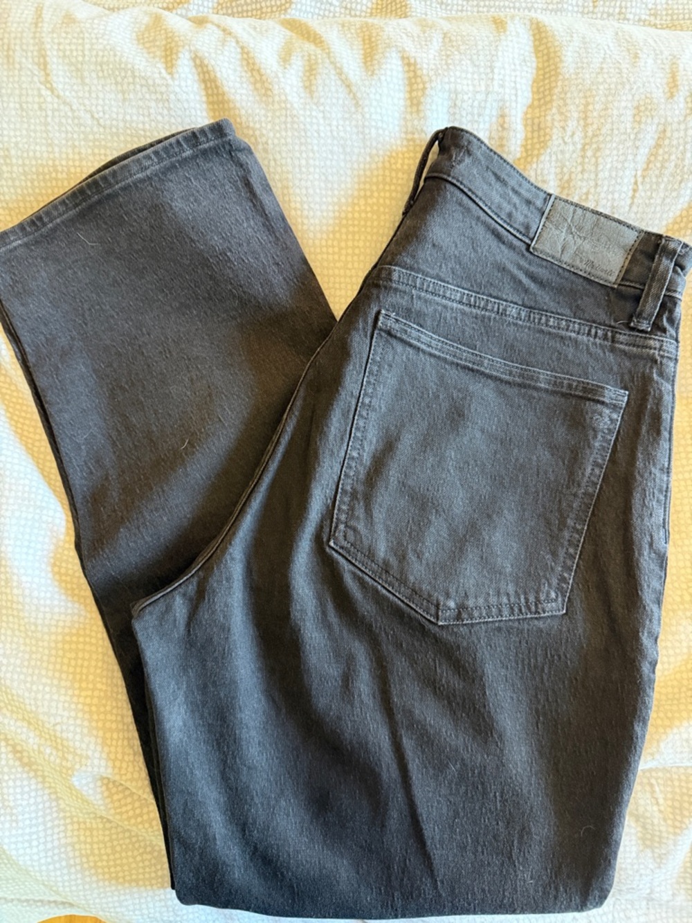 Madewell Curvy 90s straight. Black.